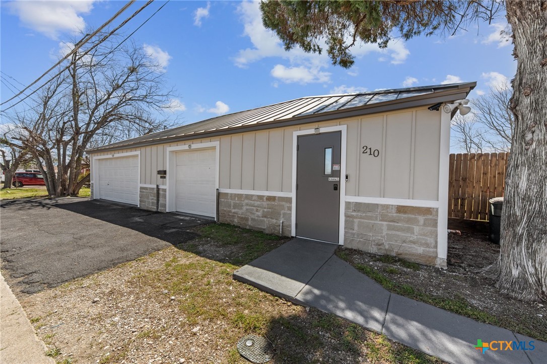 210 W Dunn Avenue